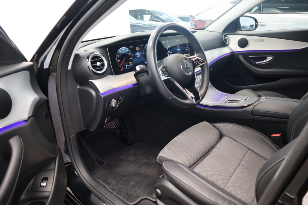 Mercedes-Benz E, image 8