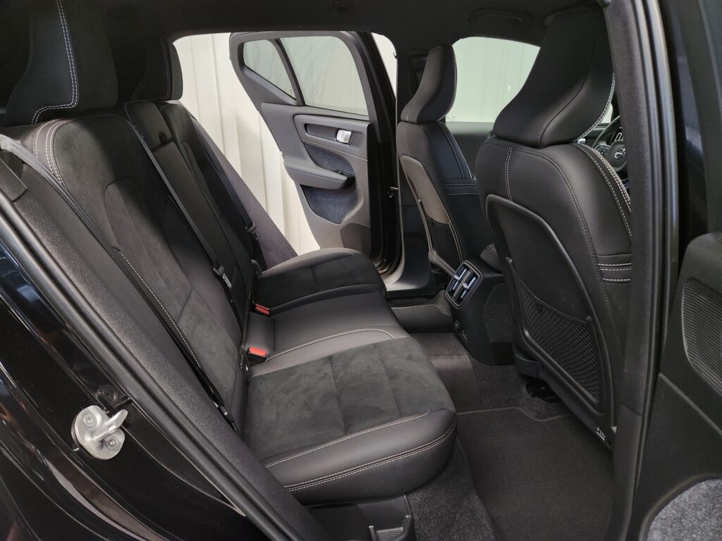 Volvo XC40, image 8