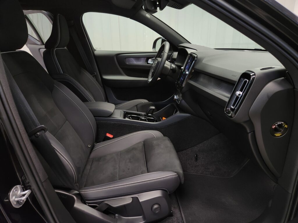 Volvo XC40, image 9