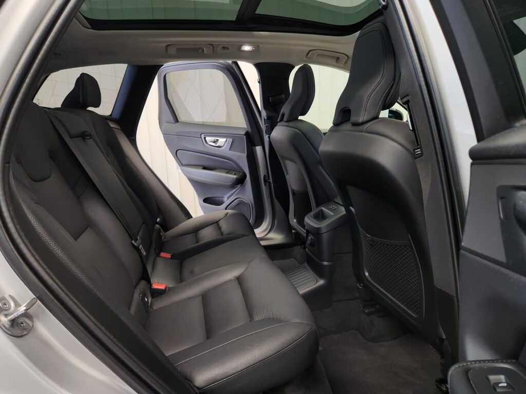 Volvo XC60, image 8