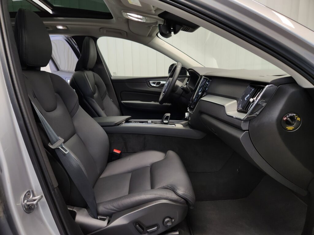 Volvo XC60, image 9
