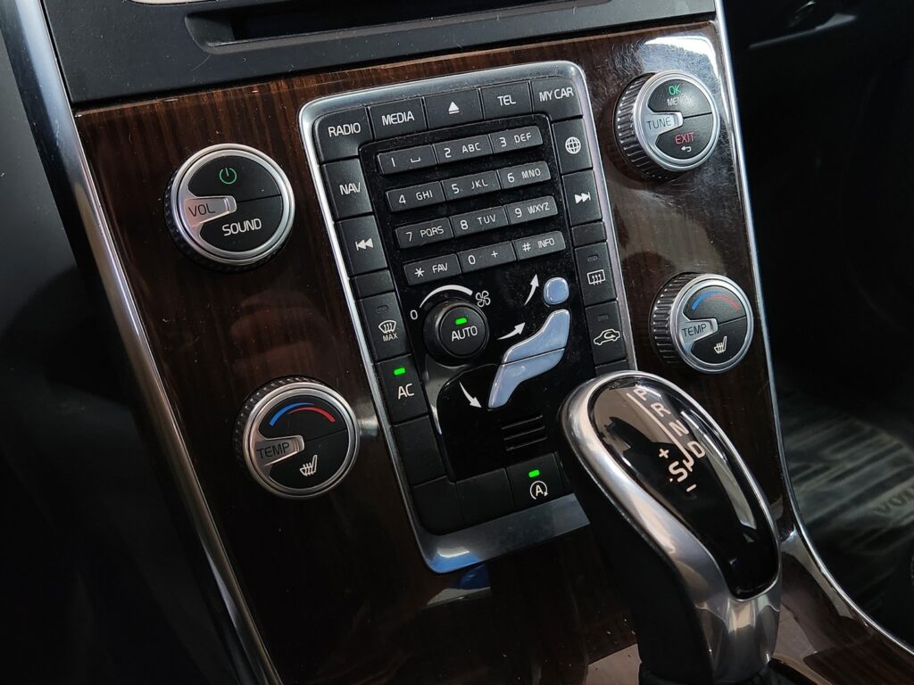 Volvo S60, image 16