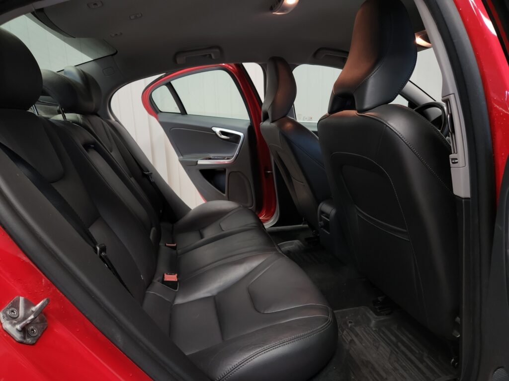 Volvo S60, image 8