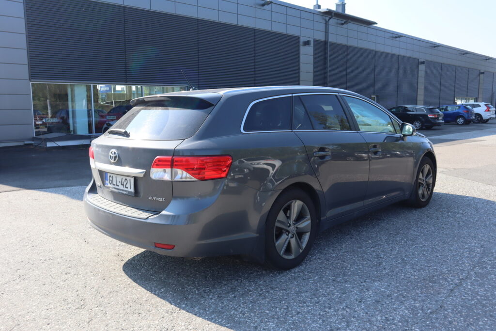 Toyota Avensis, image 3