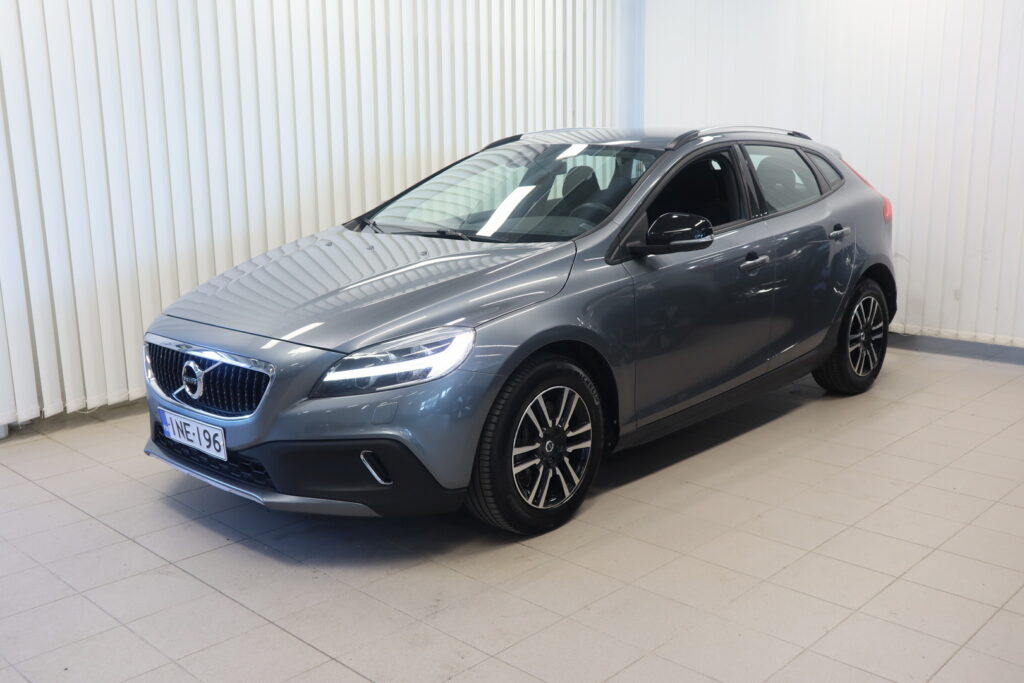 Volvo V40 Cross Country, image 1