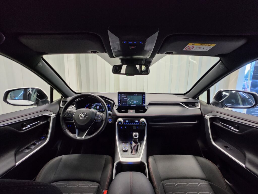 Toyota RAV4 Plug-in, image 10