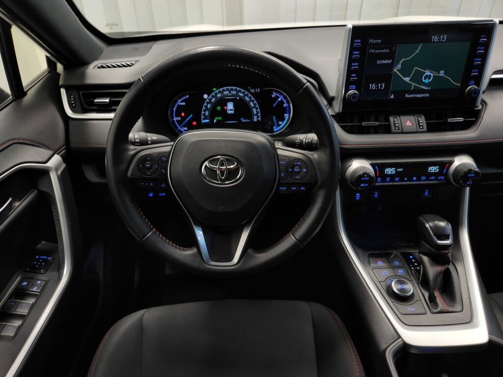 Toyota RAV4 Plug-in, image 11