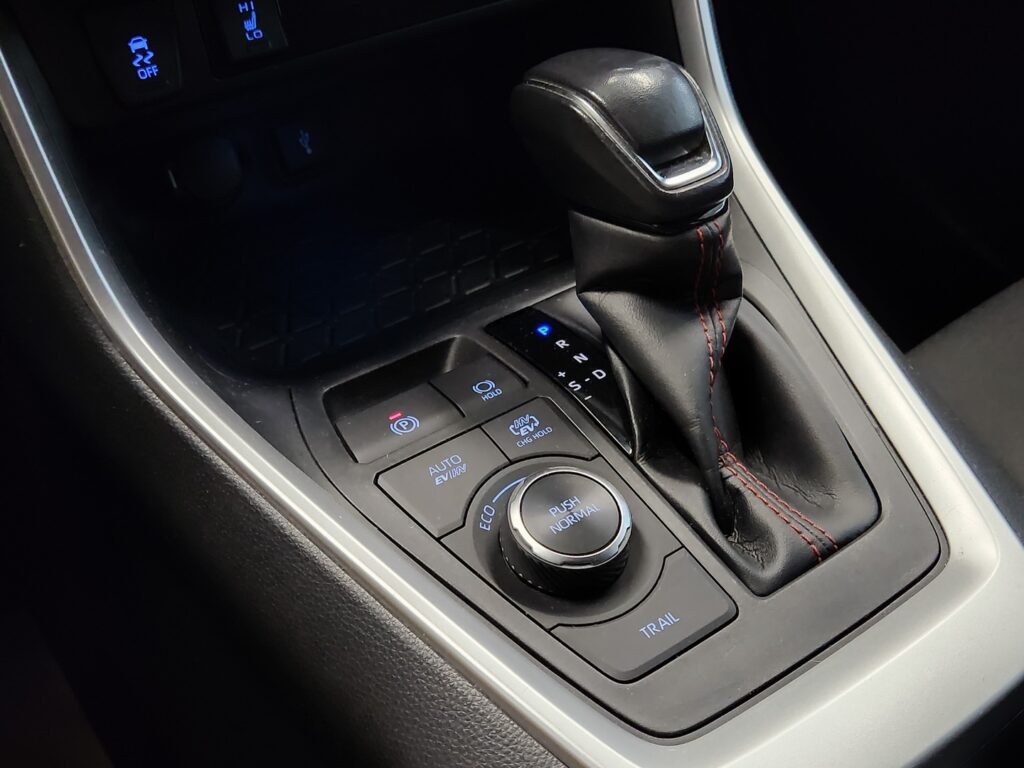 Toyota RAV4 Plug-in, image 16