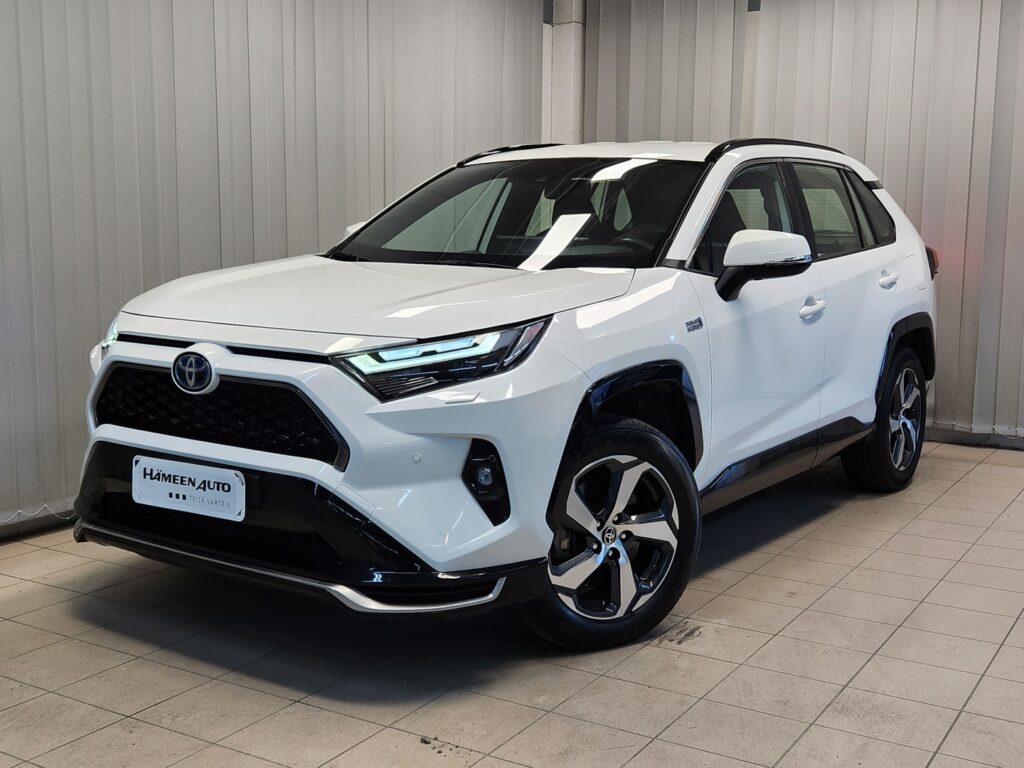 Toyota RAV4 Plug-in, image 2