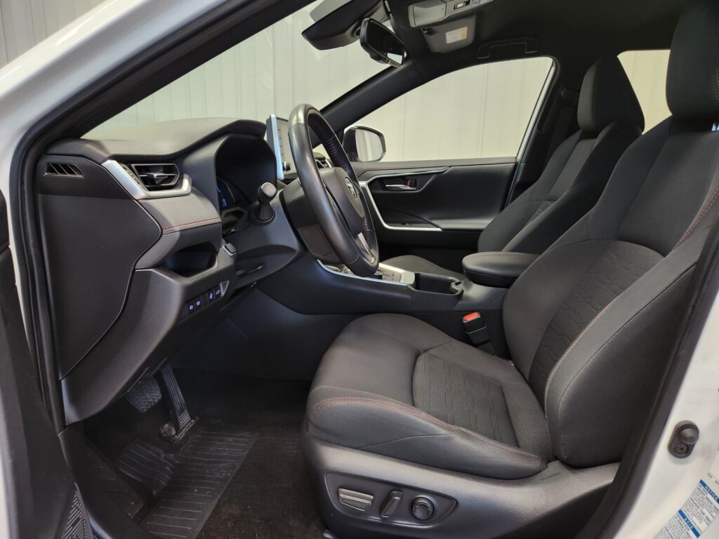 Toyota RAV4 Plug-in, image 6