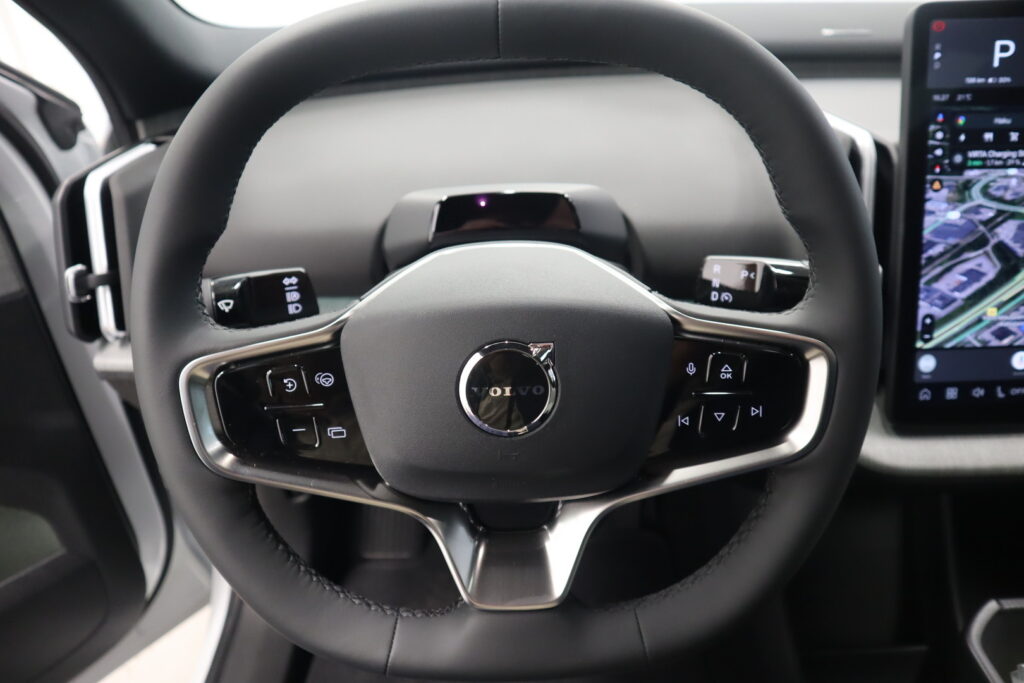 Volvo EX30 Cross Country, image 11
