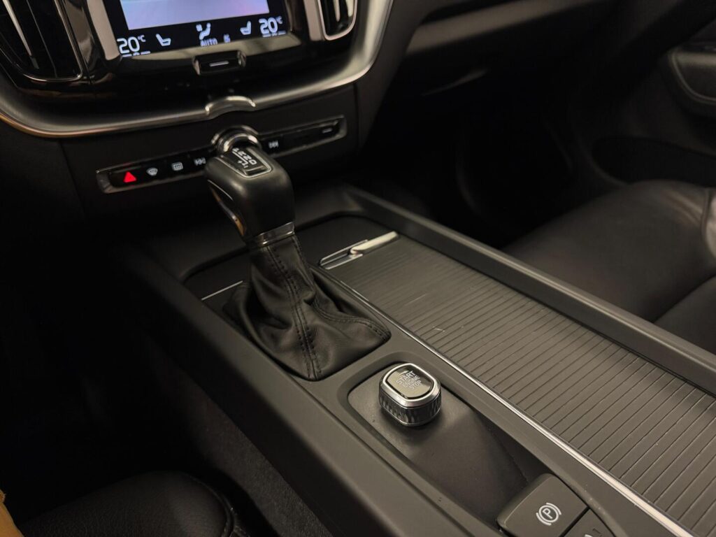 Volvo XC60, image 7