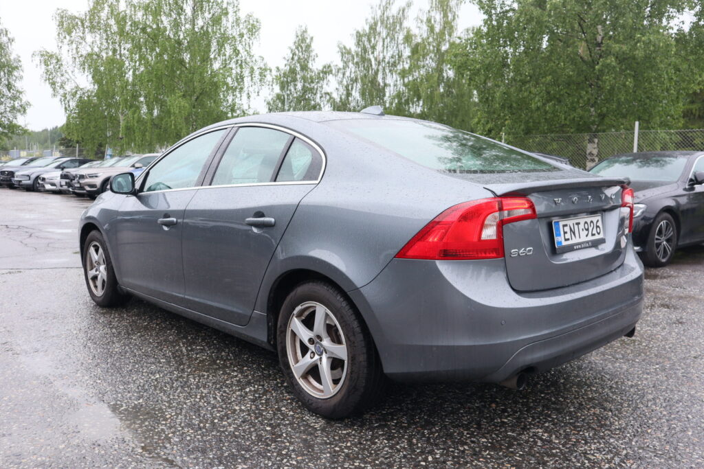 Volvo S60, image 2