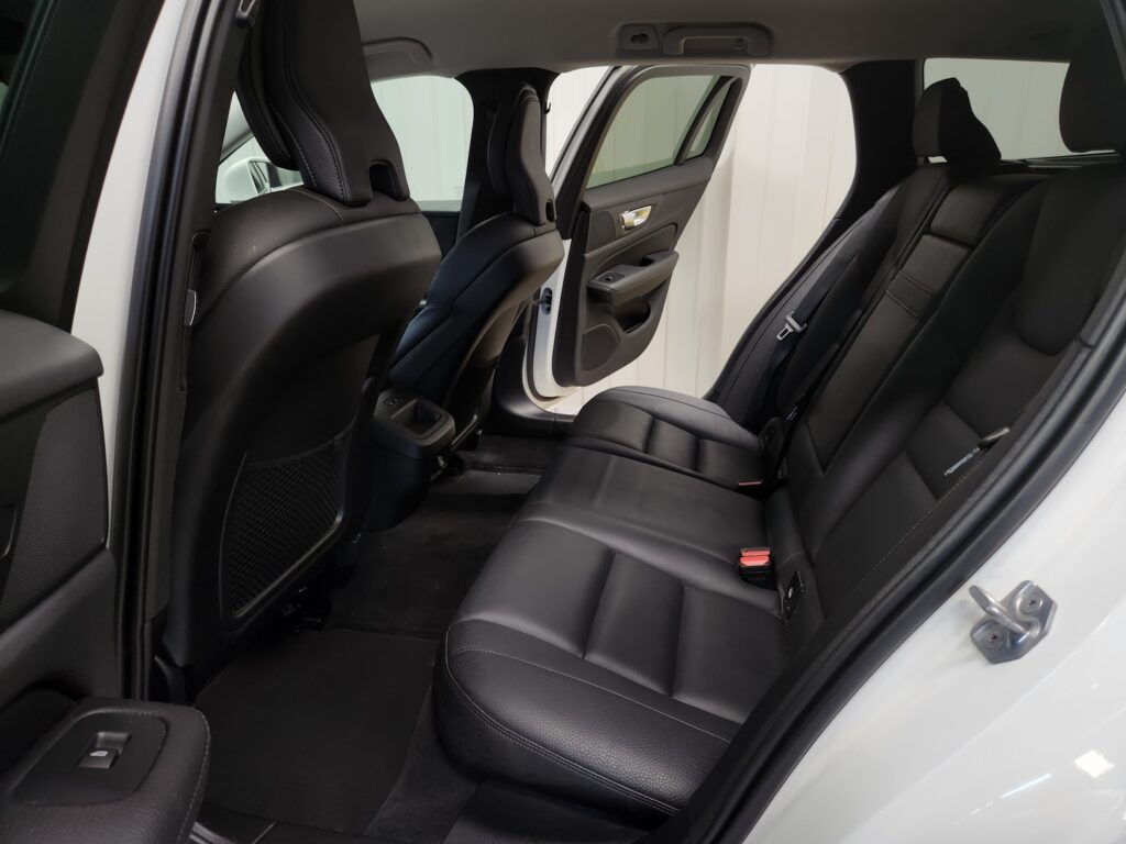 Volvo V60, image 7