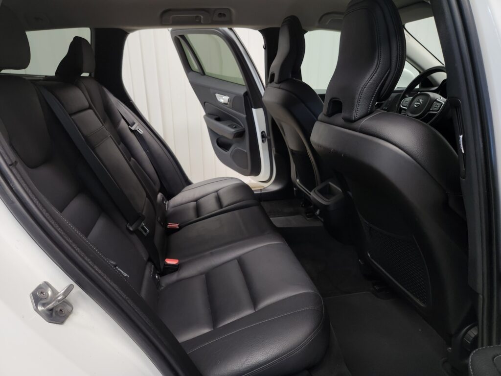 Volvo V60, image 8