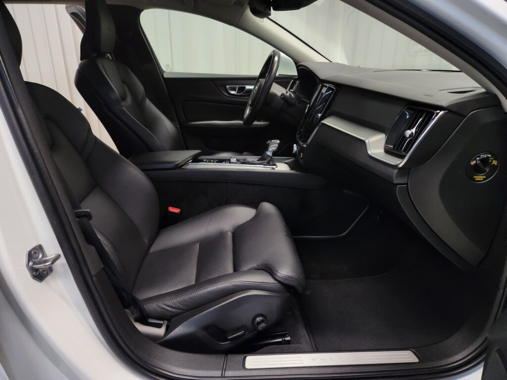 Volvo V60, image 9