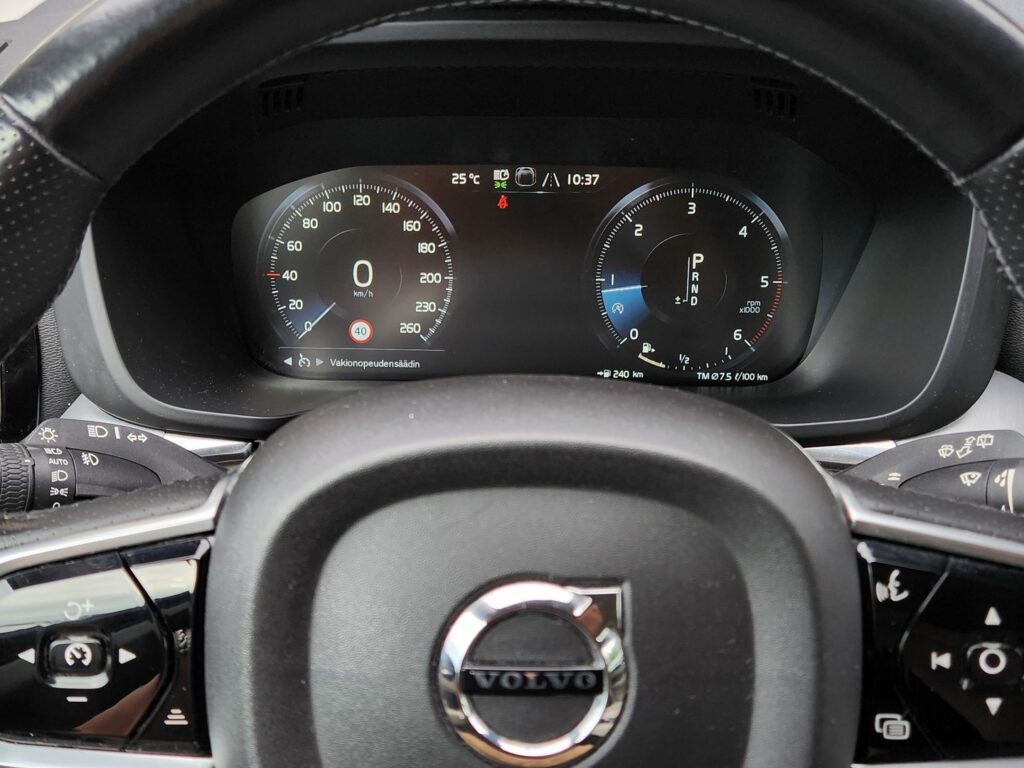 Volvo XC60, image 12