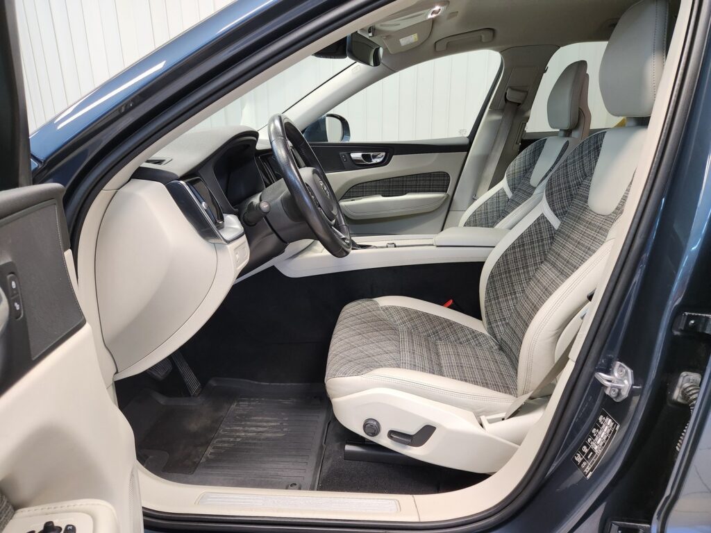 Volvo XC60, image 6