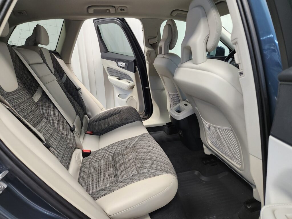 Volvo XC60, image 8