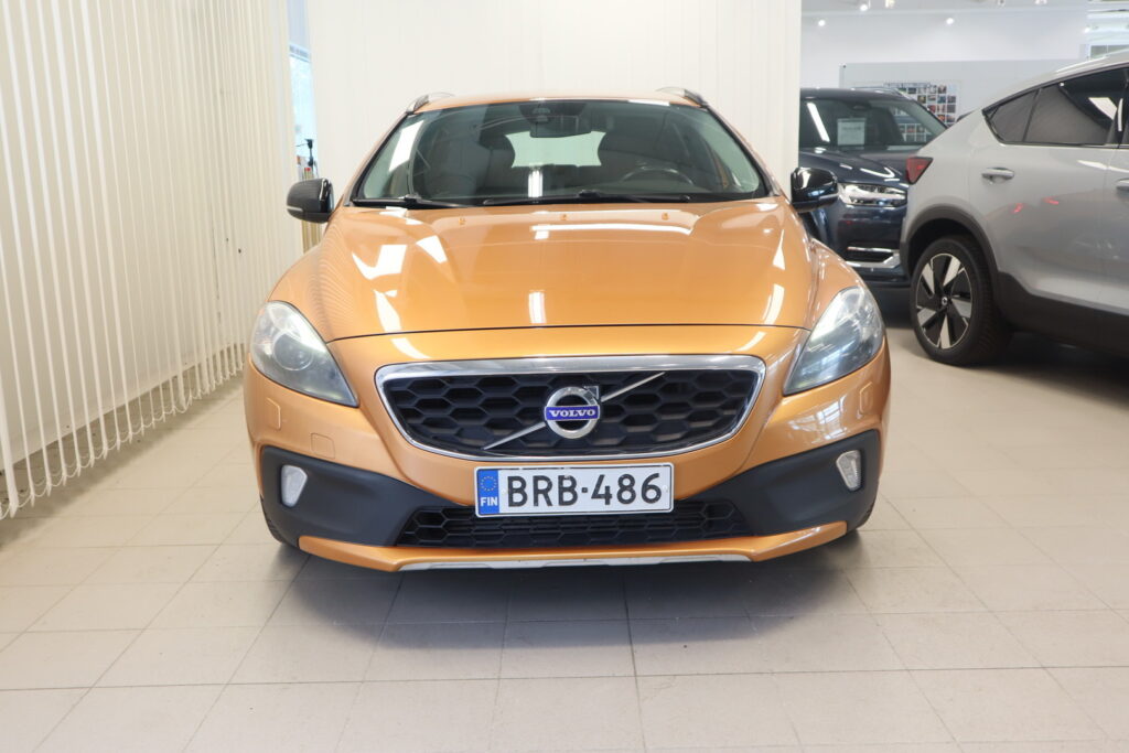 Volvo V40 Cross Country, image 2