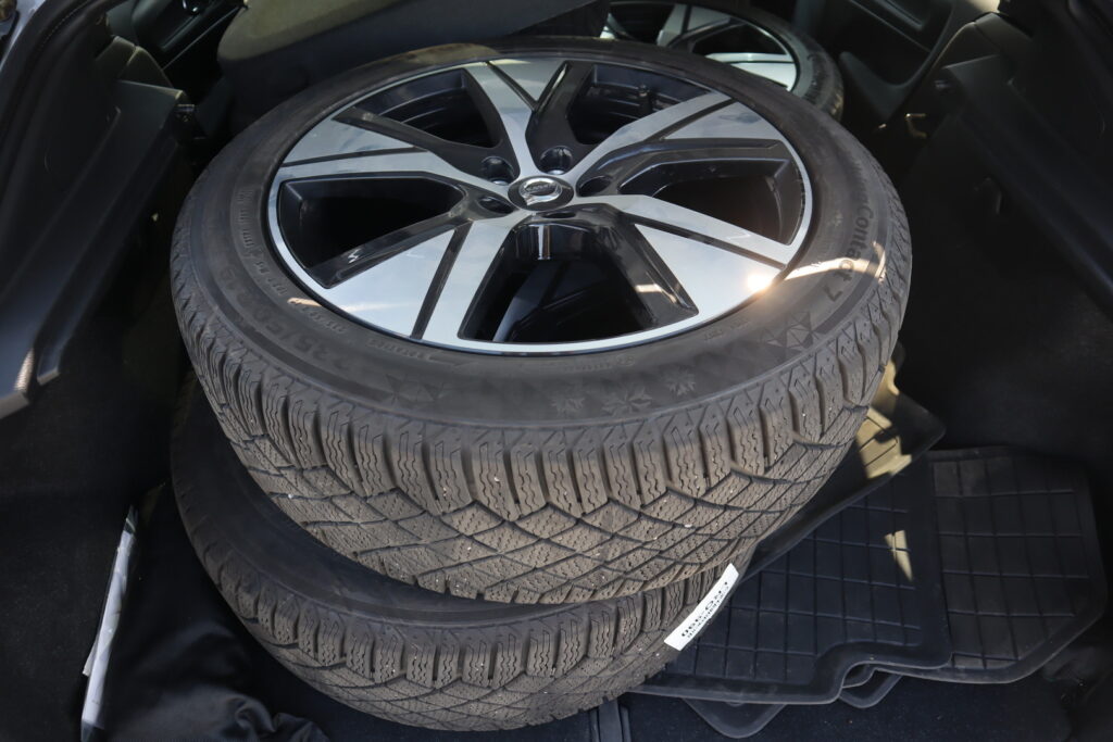 Volvo C40, image 12