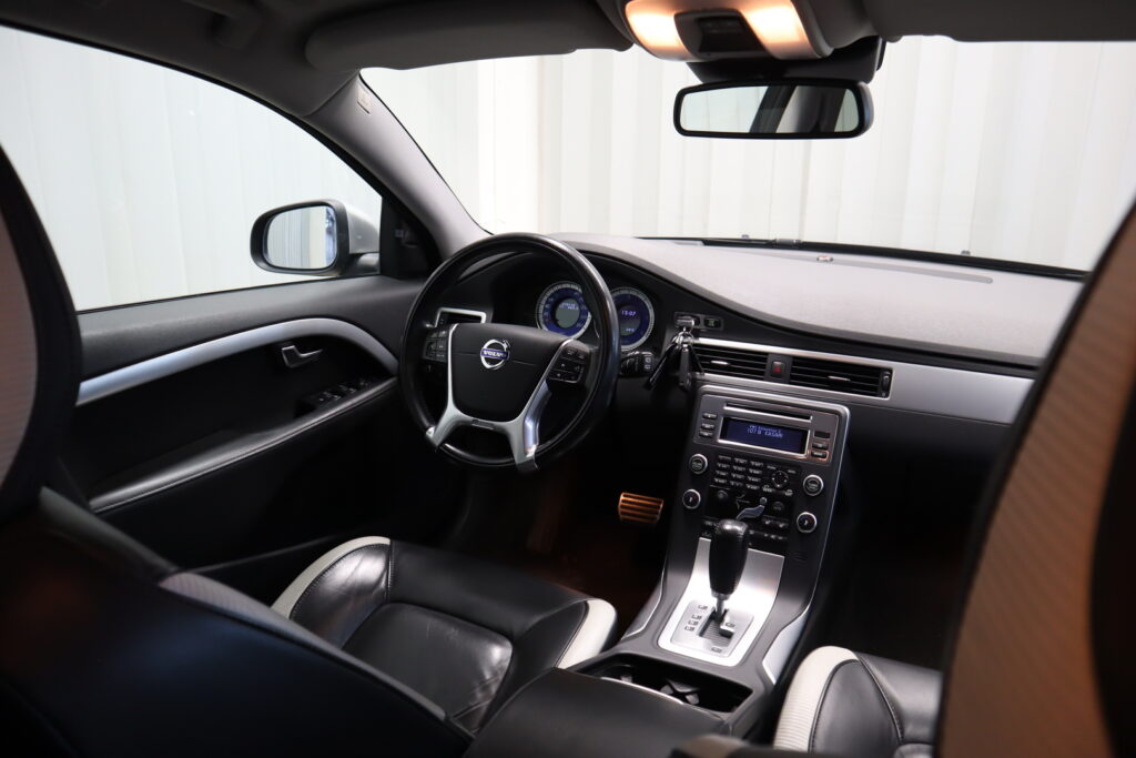 Volvo V70, image 11