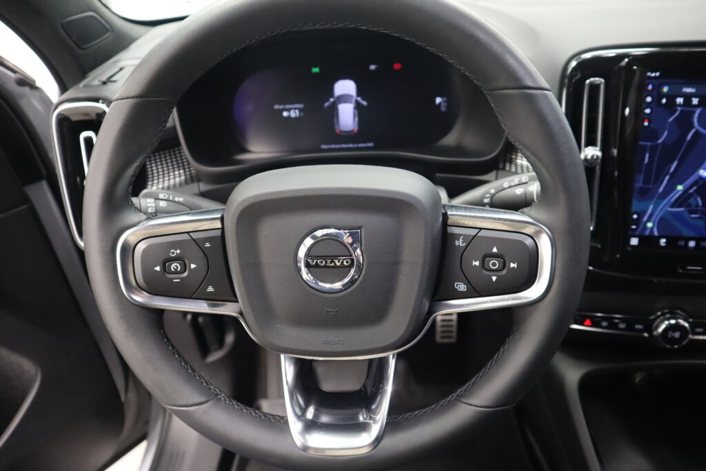 Volvo XC40, image 11