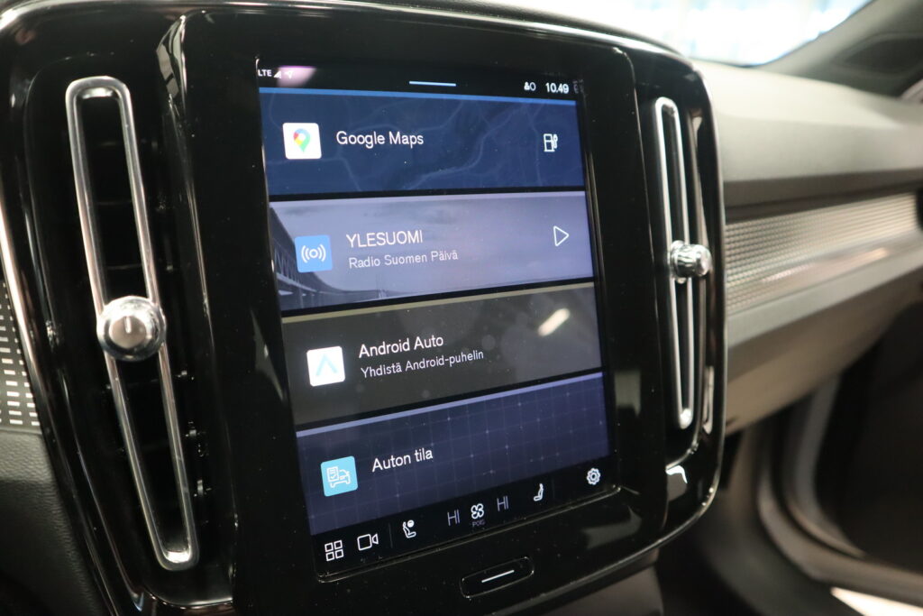 Volvo XC40, image 12
