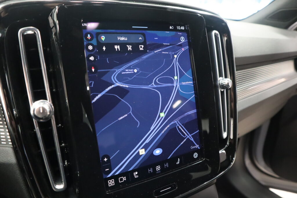 Volvo XC40, image 13