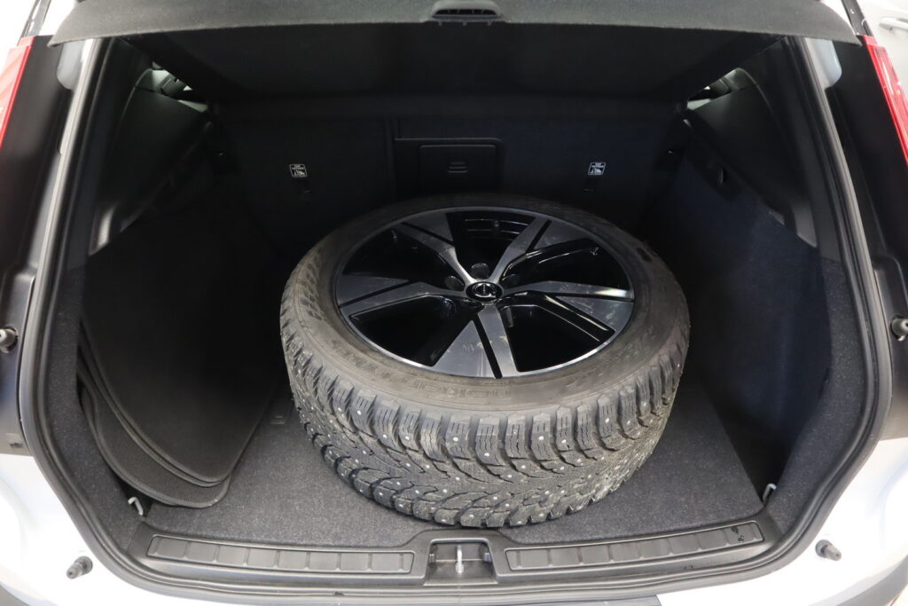 Volvo XC40, image 19