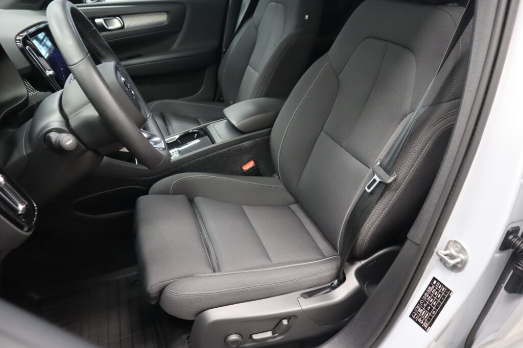Volvo XC40, image 8