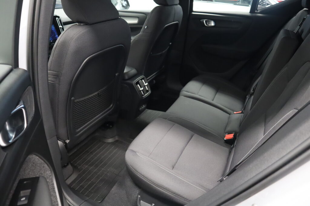 Volvo XC40, image 9