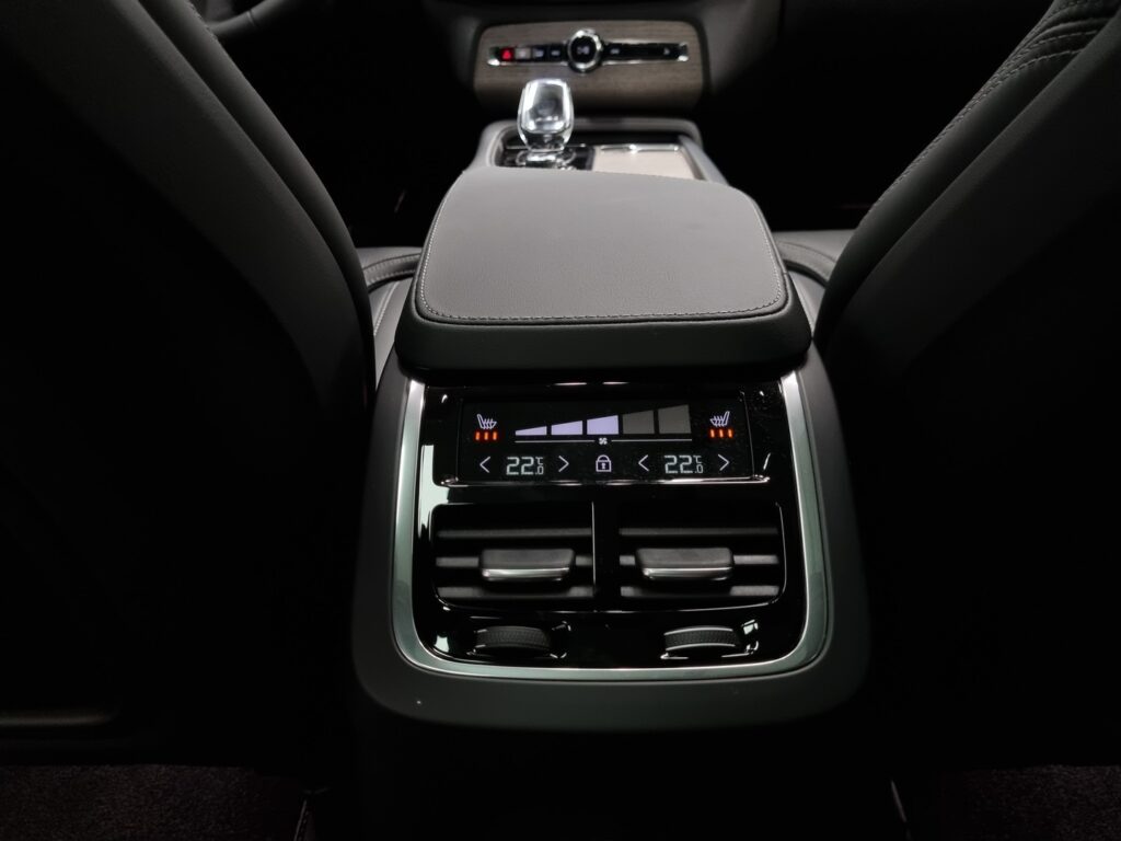 Volvo XC90, image 19