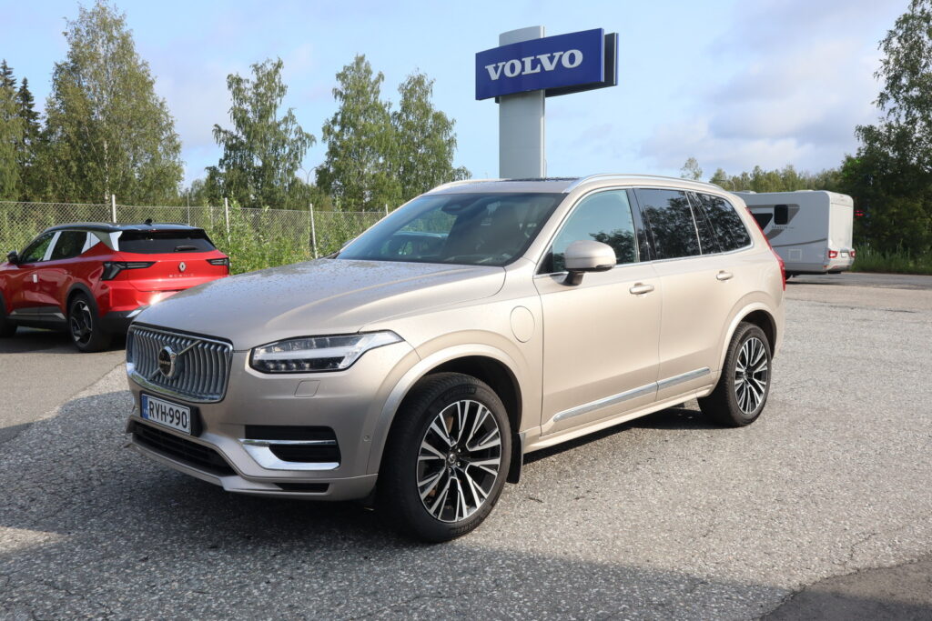 Volvo XC90, image 1