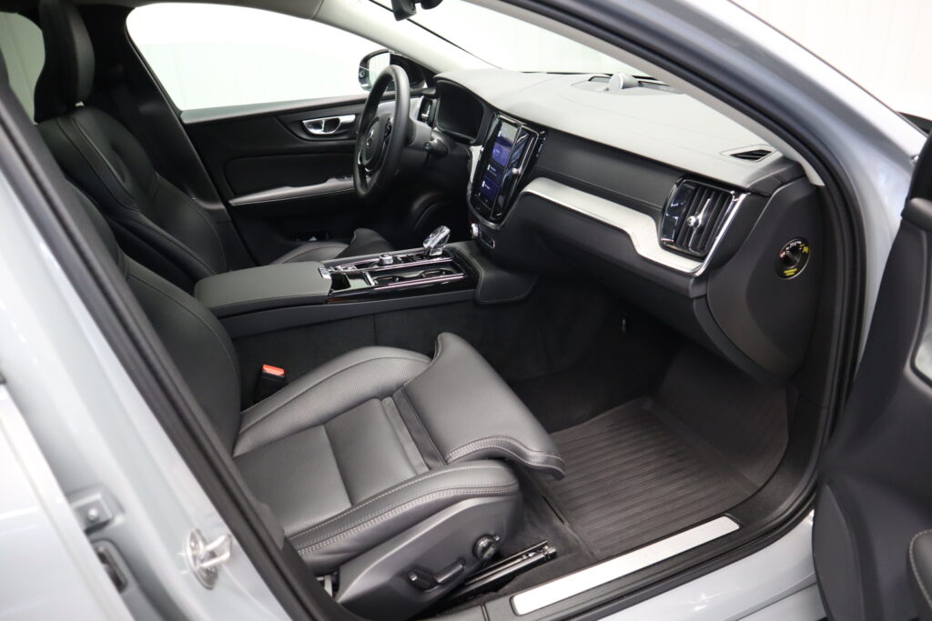 Volvo V60, image 16
