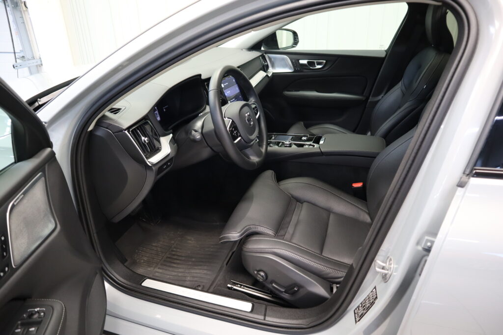 Volvo V60, image 4