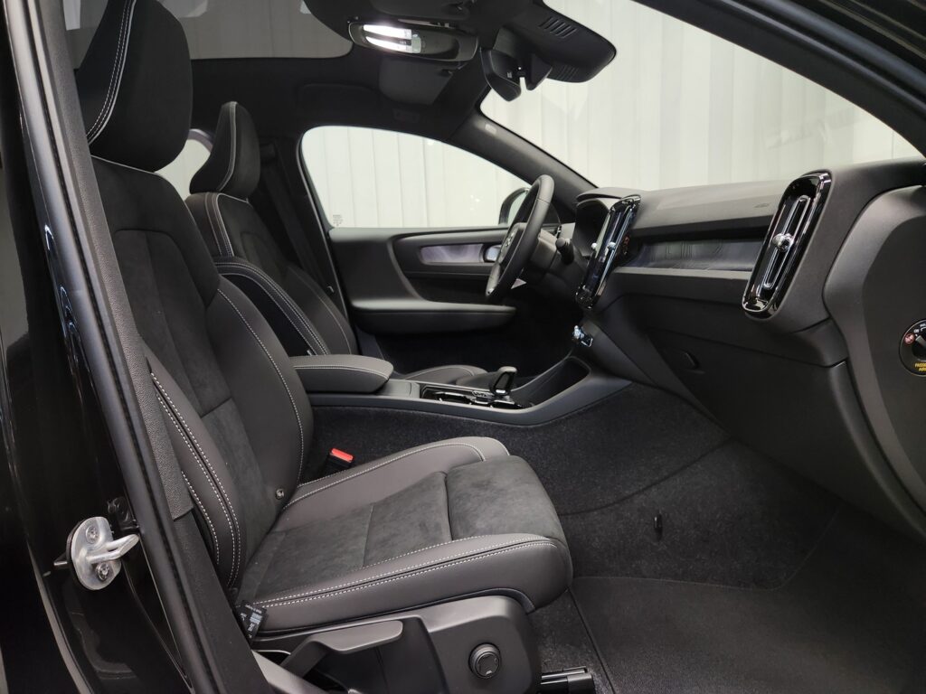 Volvo EC40, image 12