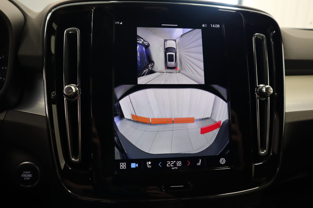 Volvo XC40, image 11