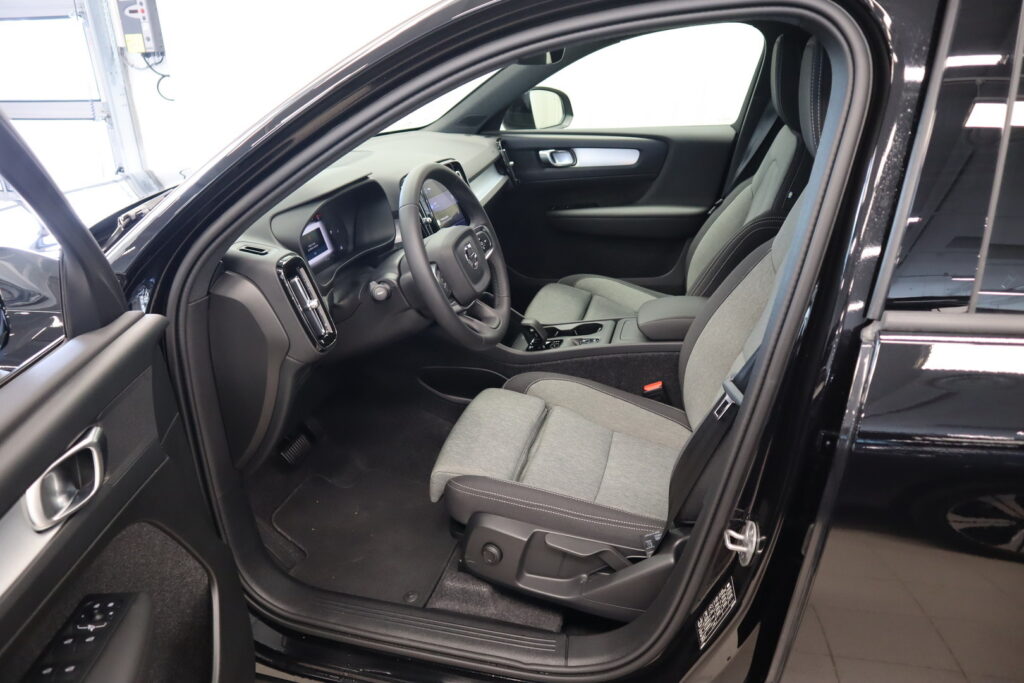 Volvo XC40, image 16