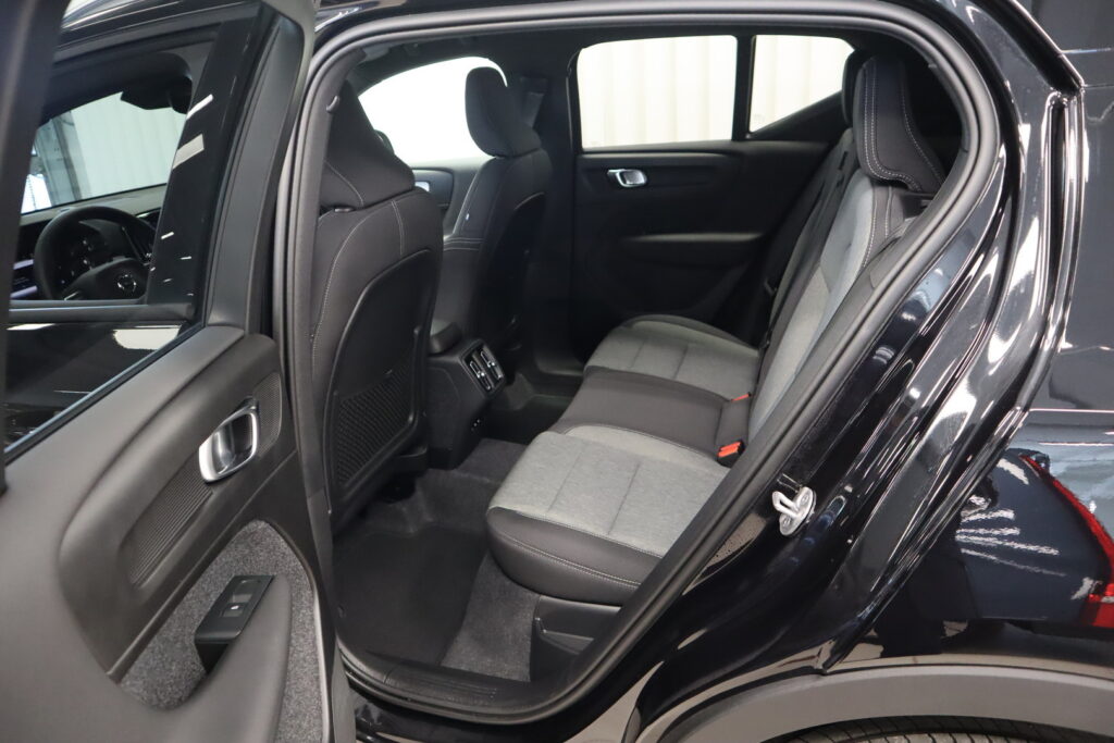 Volvo XC40, image 17