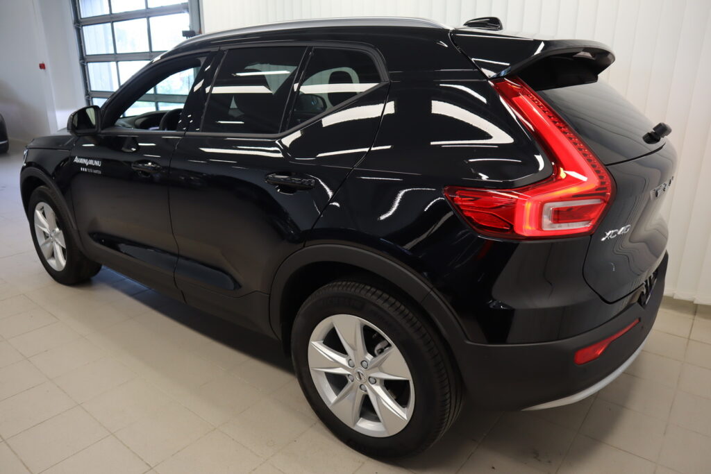 Volvo XC40, image 3