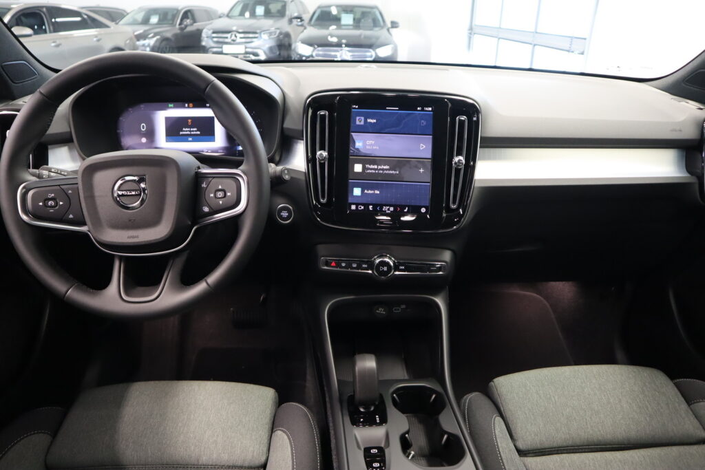 Volvo XC40, image 8