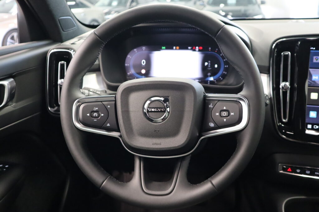 Volvo XC40, image 9