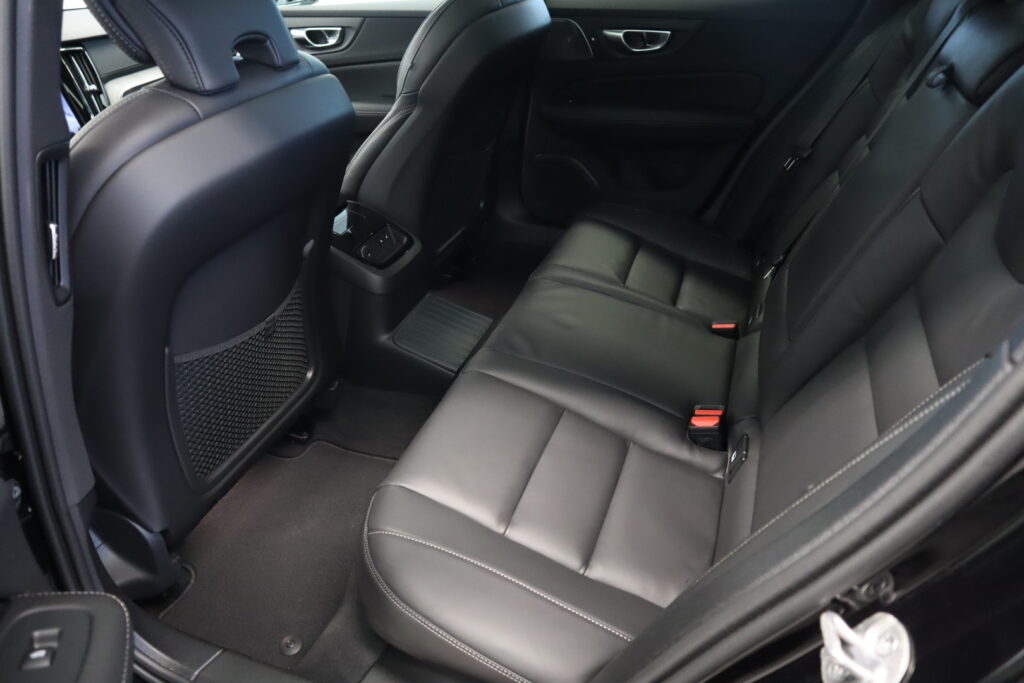 Volvo V60, image 7