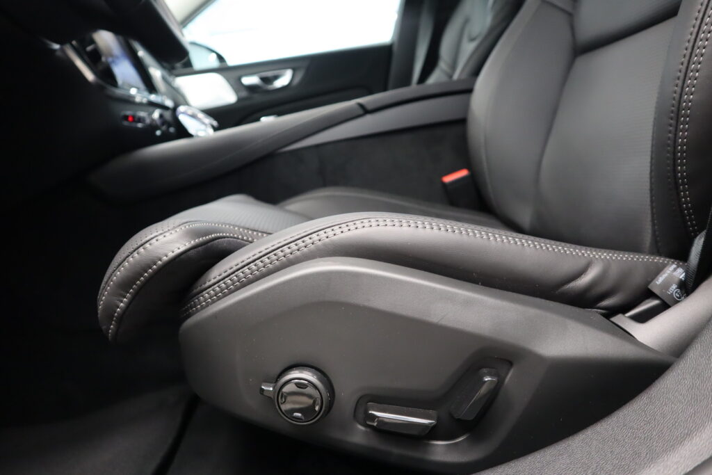 Volvo V60, image 8