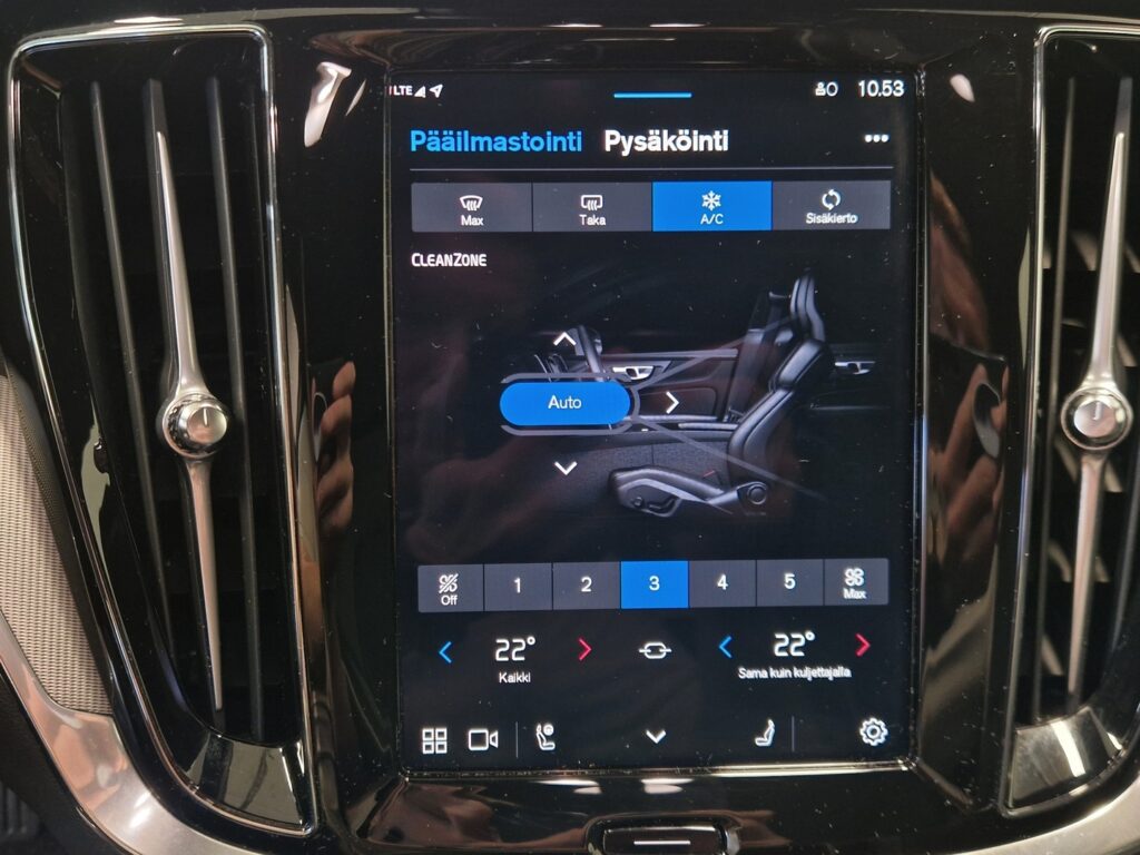 Volvo V60, image 18
