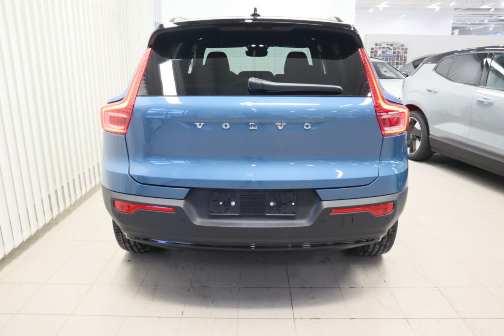 Volvo EX40, image 5