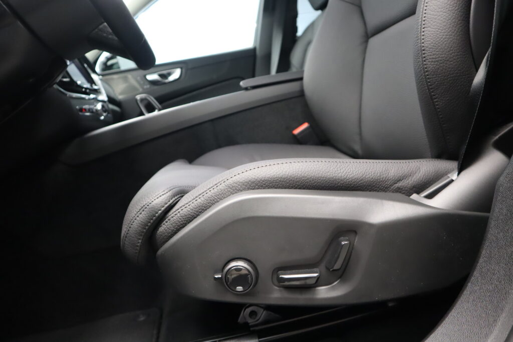 Volvo XC60, image 11