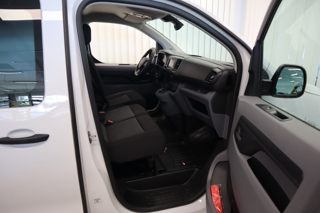 Opel Vivaro, image 10