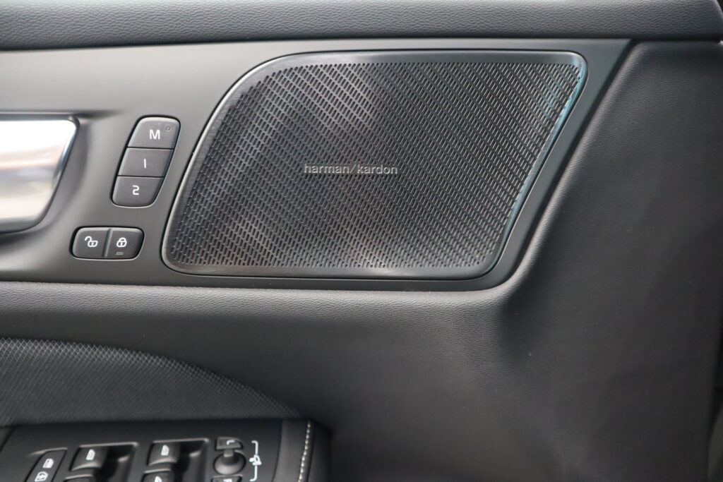 Volvo V60, image 12